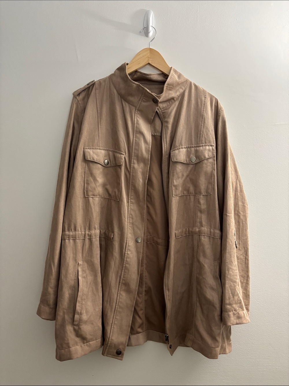 Women's Utility Jacket in Tan with Snap Pockets
